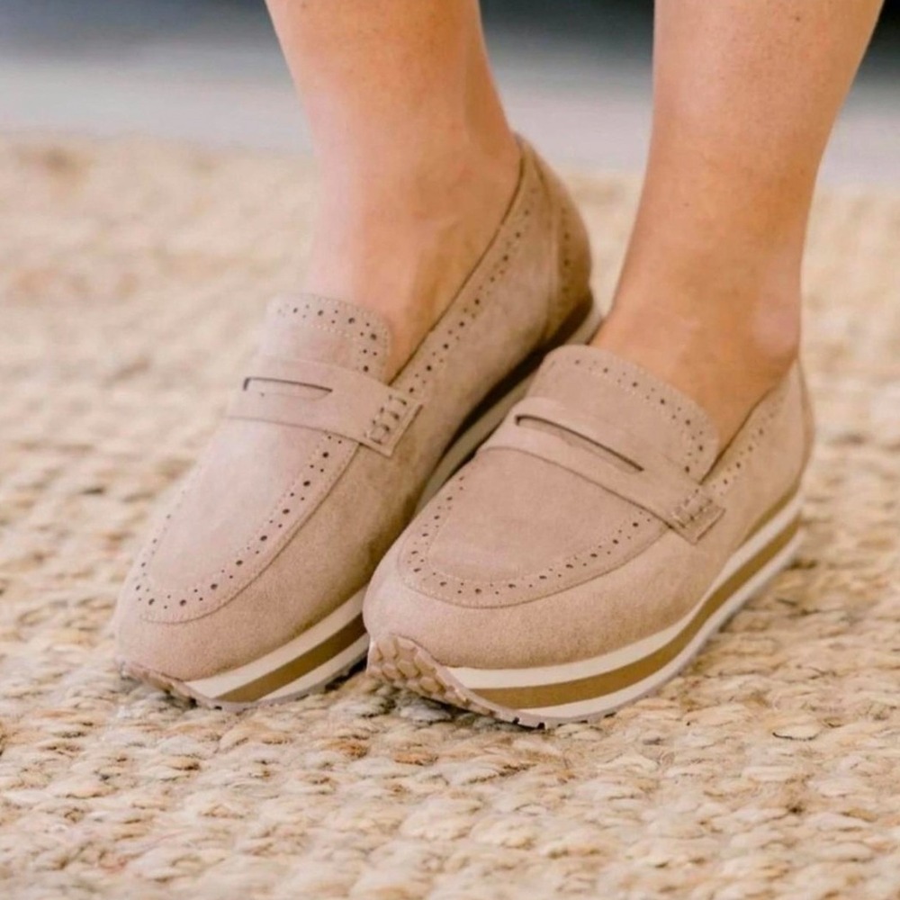 Dolce‎ Vita Tan Suede Platform Penny Loafers Brogue Detail Women Shoes Size 9